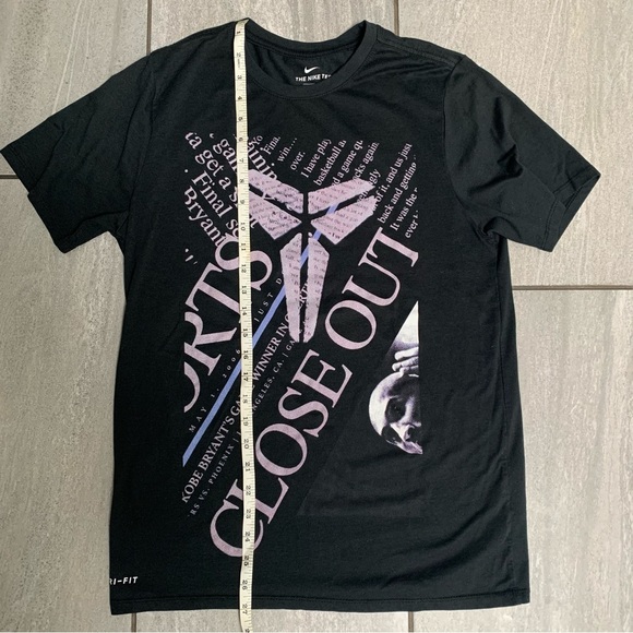 Nike Kobe Bryant Close Out Mamba Black Shirt RARE Men’s Size Medium - Picture 5 of 5